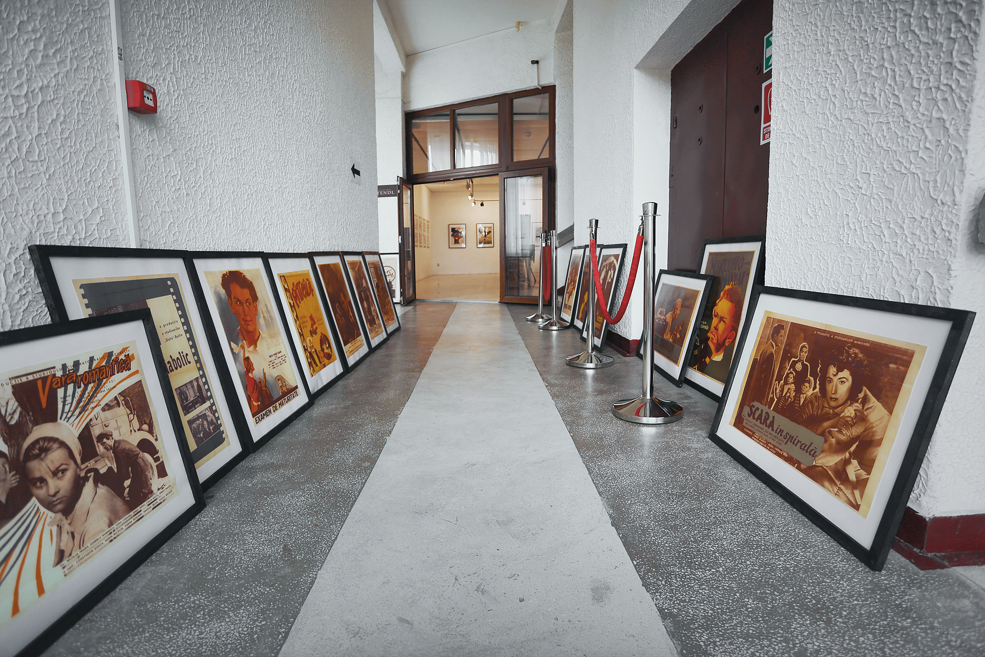 Avizier – expoziție Muzeul Banatului Montan din Reşiţa