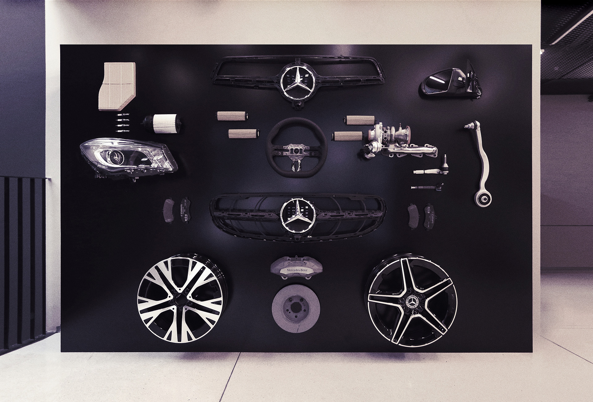 Mercedes Benz Studio Bucharest 140 Years AR Experience